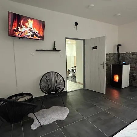 Hideaway شقة اوسترافا